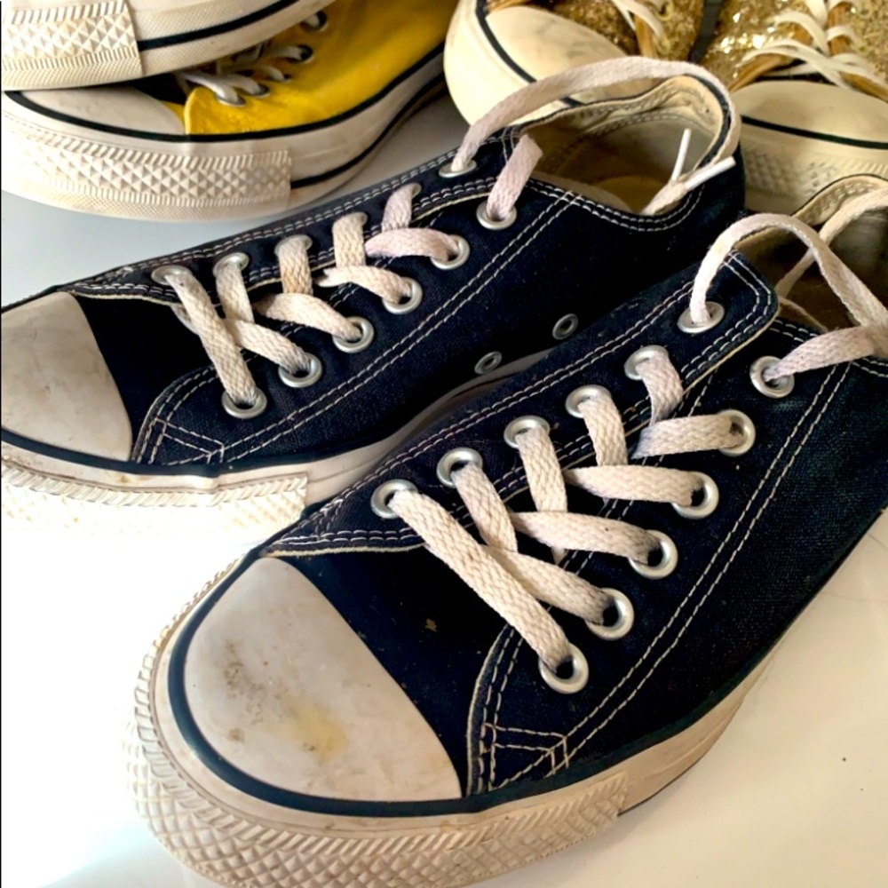 Womens Size 8 Blk converse